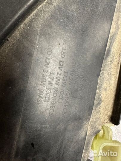 Фара левая Genesis G70 2.0 G4KL 2WD 2017-2020