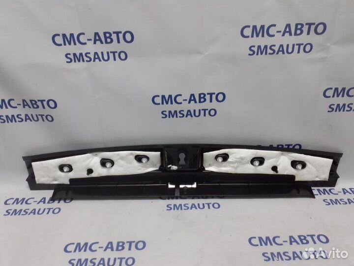 Накладка замка багажника Mercedes-Benz Ml W166