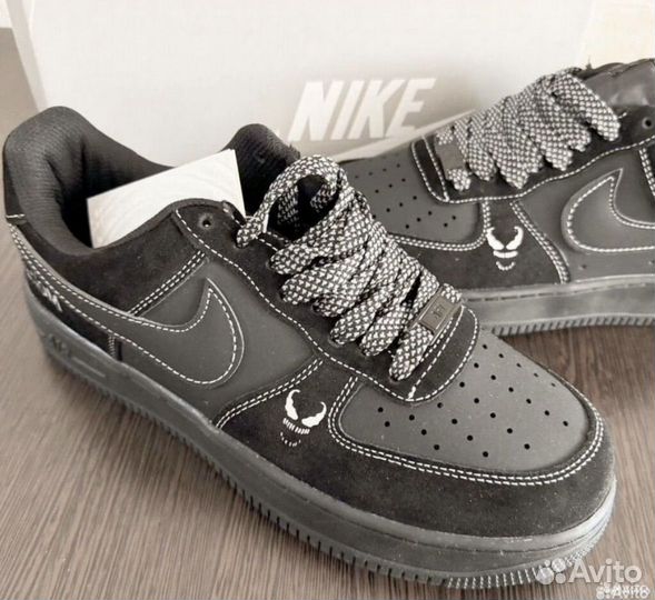 Кроссовки nike новые venom