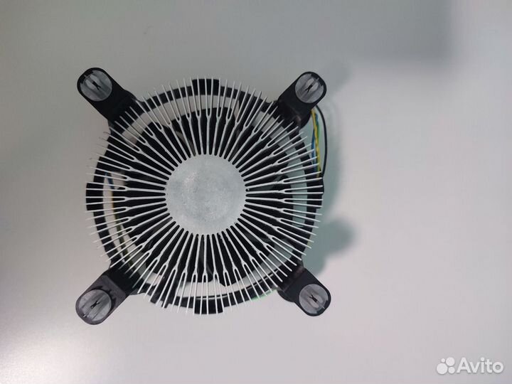 Intel Core i3 10100F box