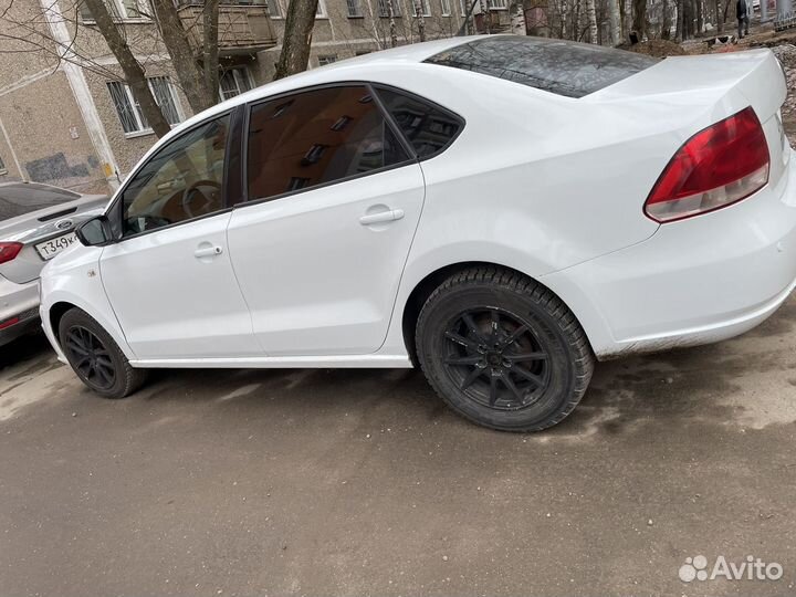Volkswagen Polo 1.6 AT, 2011, 28 000 км