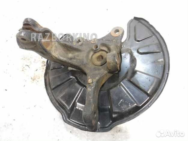 Кулак передний правый