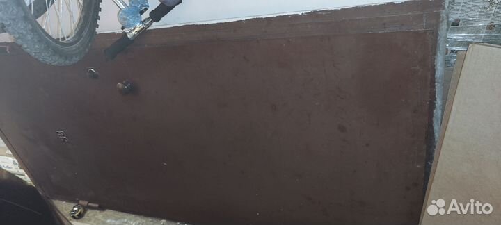 Входная, железная дверь