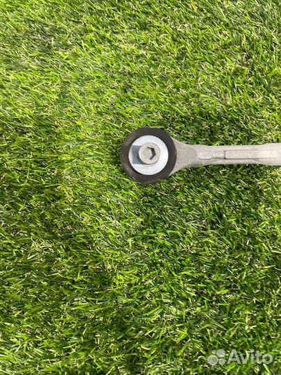 Стойка стабилизатора задняя левая Ford Mustang