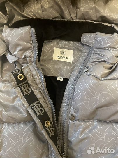 Пуховик burberry 140