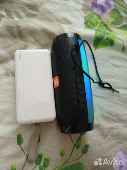 Блютуз колонка. повер банк