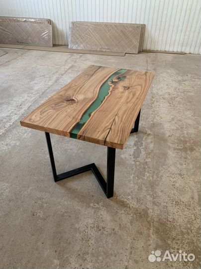 Стол река из слэба карагача