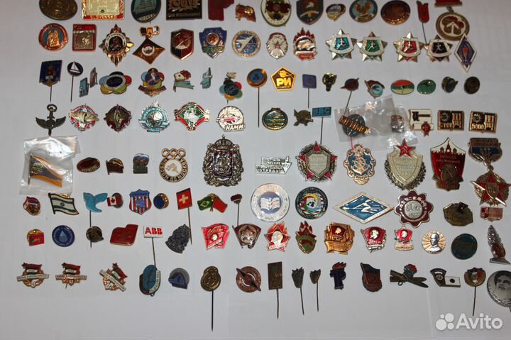 Советские и иностранные значки