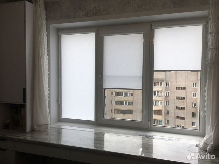 Жалюзи и рулонные шторы на окна