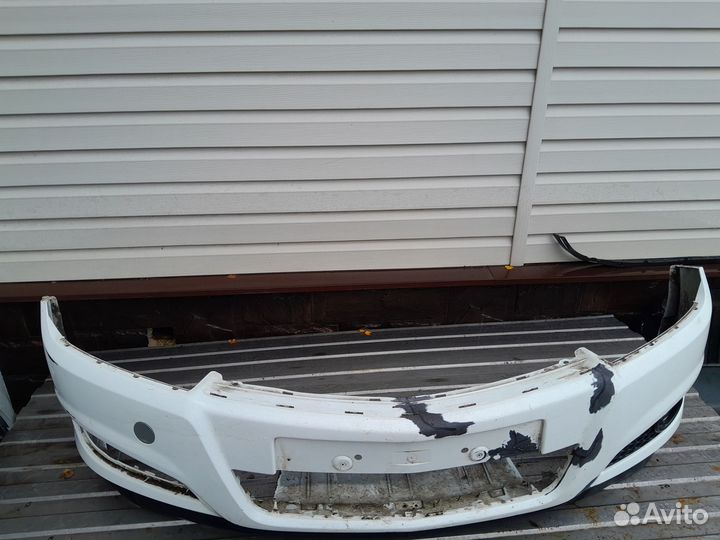 Бампер передний Опель астра H c2007 рестайлинг