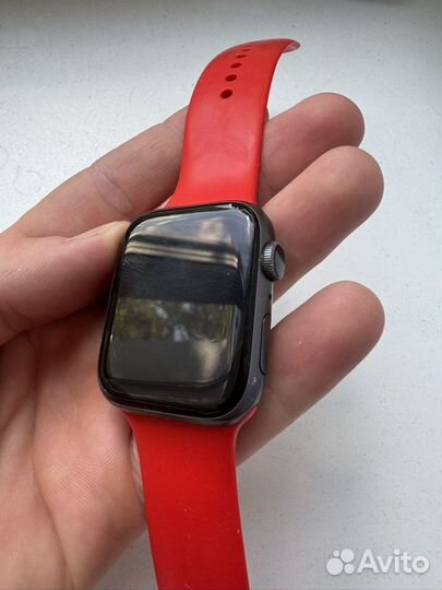 Часы apple watch se 44 mm nike