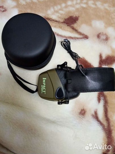 Активные наушники howard