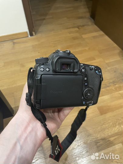 Зеркальный фотоаппарат Canon 70D