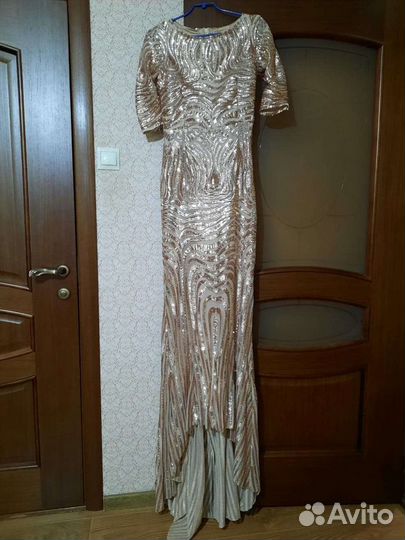 Платье вечернее