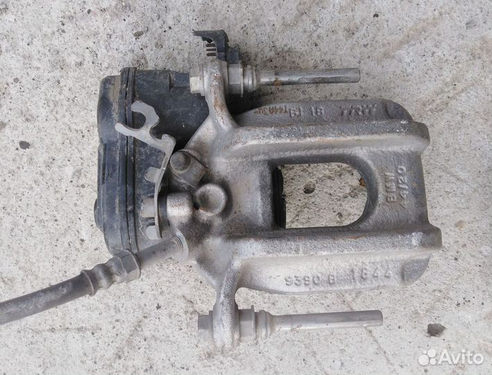 BMW 5 F10 Суппорт Задний Левый Правый тормозной