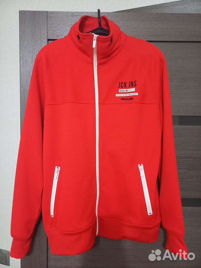 Спортивная кофта