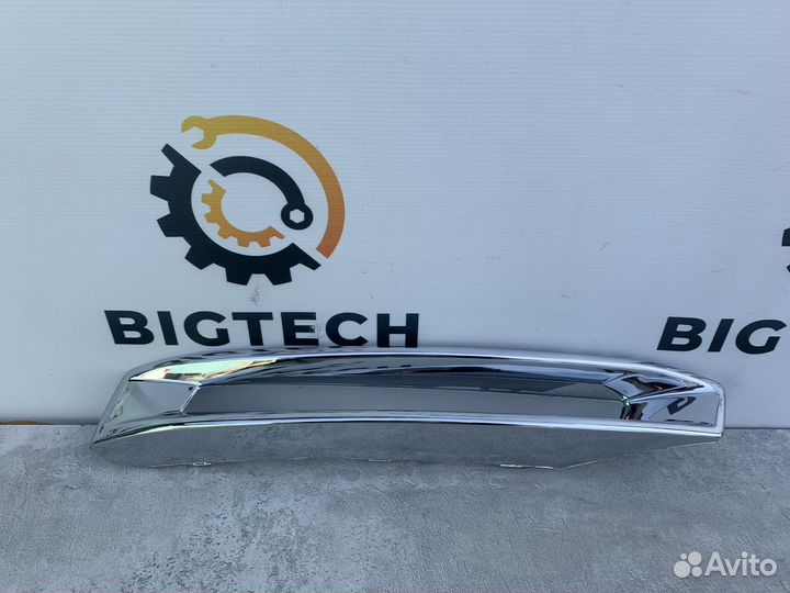 Накладка дхо Mercedes X166 A1668851874