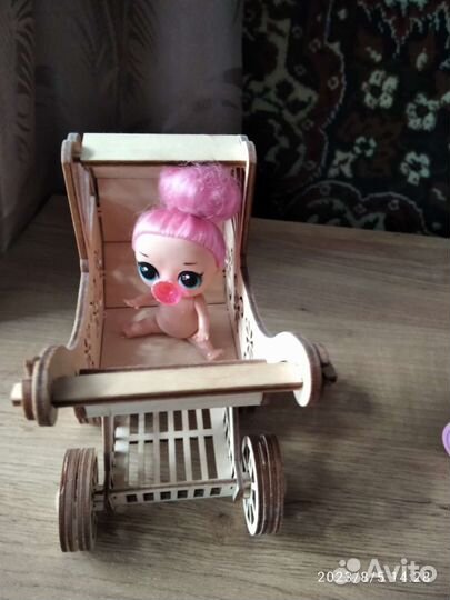 Коляска кукольная