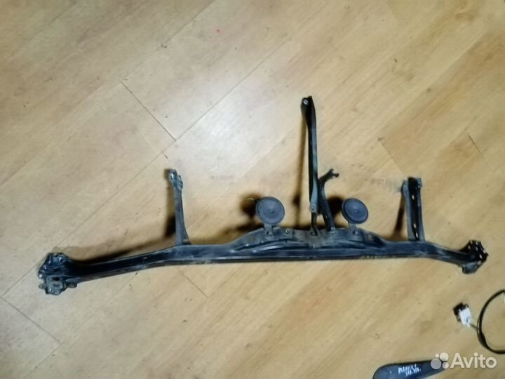 Передняя панель Тойота Авенсис 1 Т 220