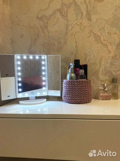Зеркало косметическое с подсветкой