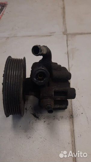 Насос гидроусилителя Toyota Camry
