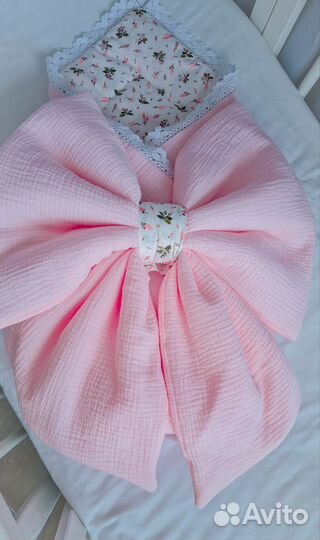 Комплект на выписку для девочки новый