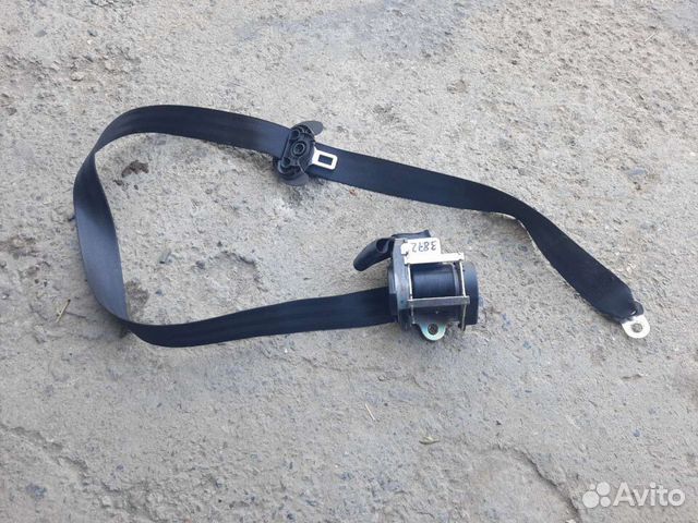 VW Golf 5 - ремень безопасности передний правый
