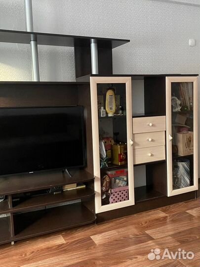 Тумба под телевизор. Стенка