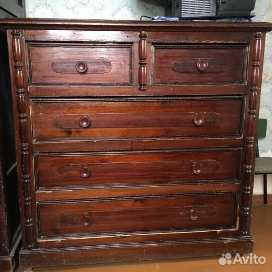 Старинный комод