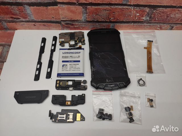 Смартфон Doogee S60 на зачасти