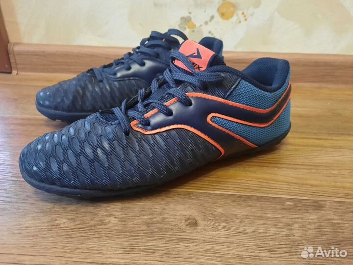 Футбольные бутсы для зала