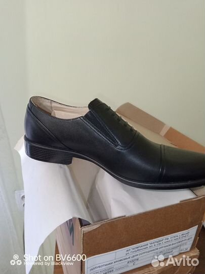 Туфли мужские 44 размера 4 пары