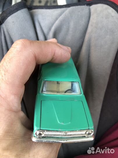 Модель автомобиля волга 1/43 СССР