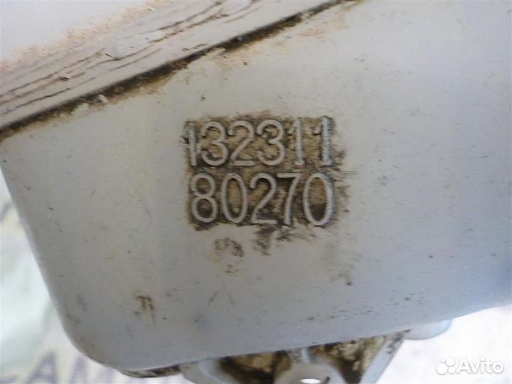 Бачок главного тормозного цилиндра Toyota Corolla