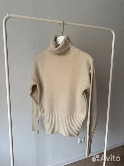 Свитер женский