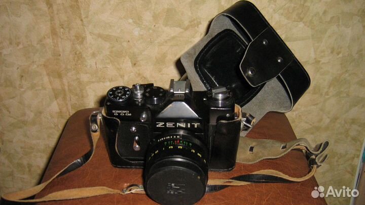 Фотоаппарат Зенит ттл с объективом 44м из СССР