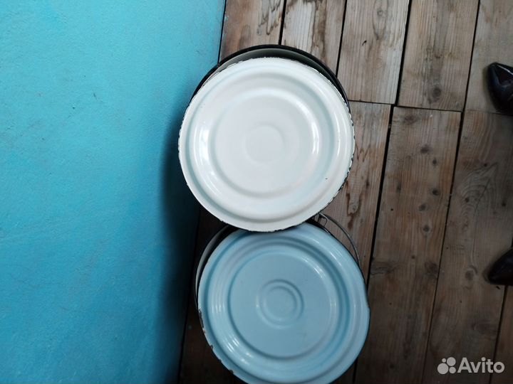 Эмалированное ведро с крышкой, бедон