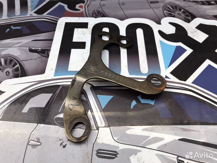 Кронштейн приемной трубы Bmw e60 e61