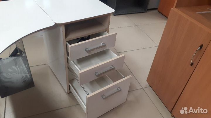 Столы Narbutas Литва Б.У. Этот товар в Екатеринбур