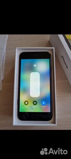 iPhone SE (2020), 64 ГБ