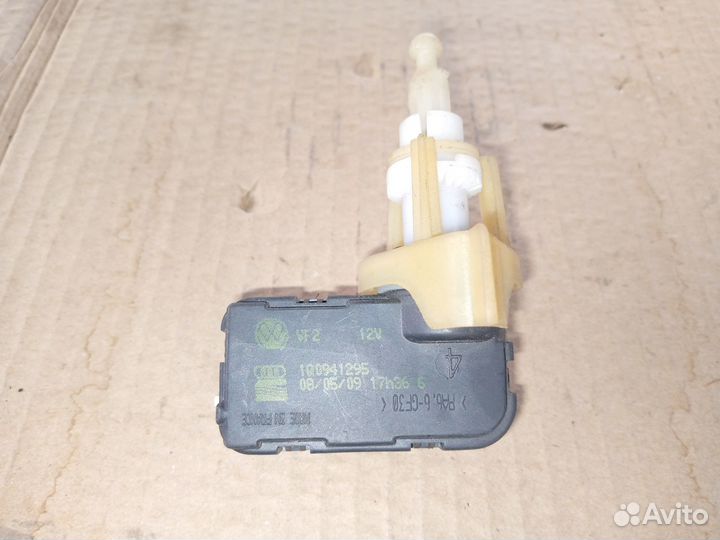 Моторчик корректора фар Volkswagen Passat B6