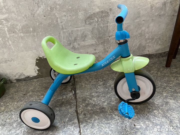 Трехколесный велосипед