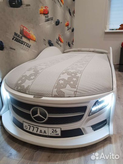 Кровать машина с матрасом