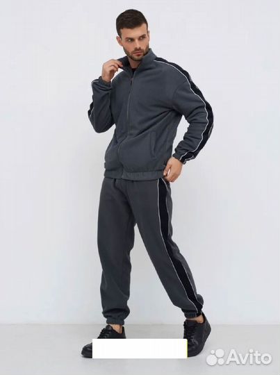 Костюм стильный