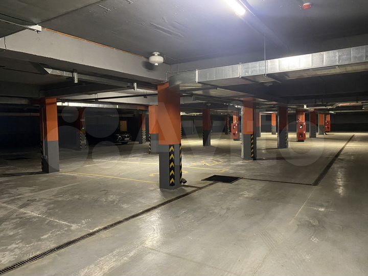Машиноместо, 20 м²