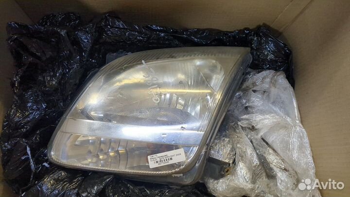 Фара (передняя) Suzuki Ignis, 2005