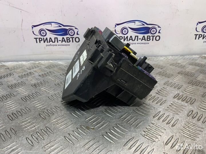 Блок предохранителей Jeep Grand Cherokee WK2 3.0