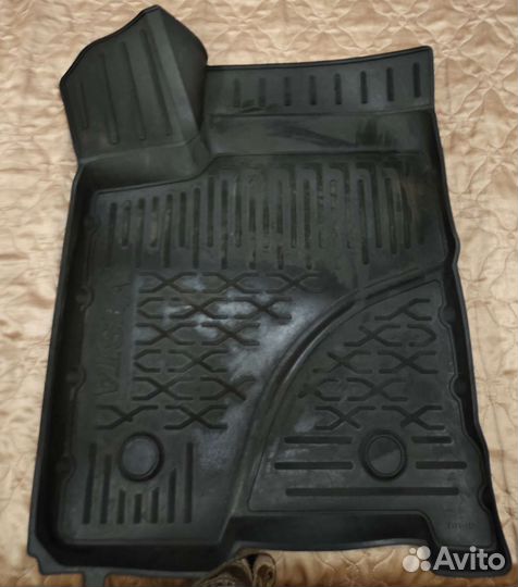 Автомобильные коврики резиновые