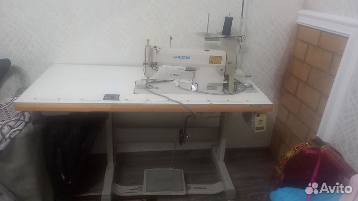 Швейная машина