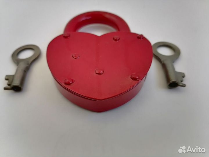 Замок на свадьбу